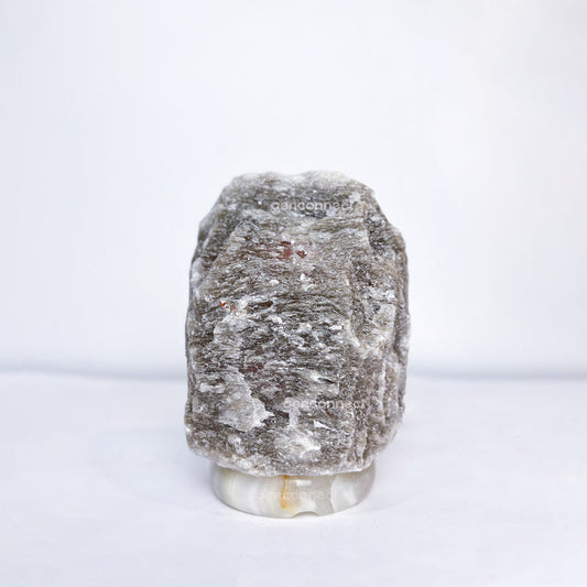 Genconnect: What Should You Know About Choosing a Natural Form Salt Lamp for Your Space?