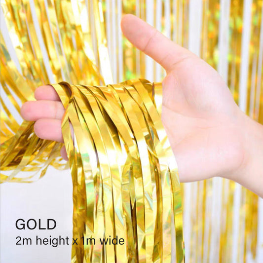 Genconnect: Party Supplies: Could a Tinsel Curtain Be the Secret to Stunning Photo Backdrops